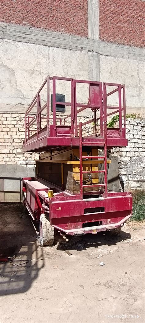 17 M Scissor Lift Liftlux HE Rental