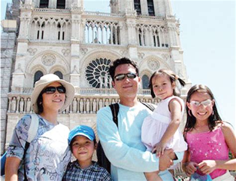 Cận cảnh diện mạo hot boy của con trai Mỹ Linh