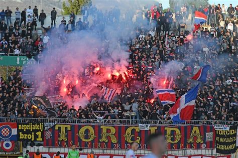 Torcida poslala poruku navijačima uoči derbija na Poljudu