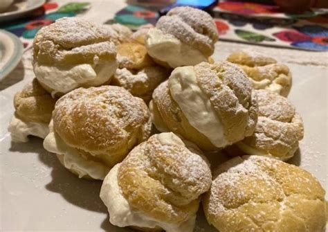 Profiteroles Y Eclair Rellenos Con Crema Chantilly Receta De Nicolas