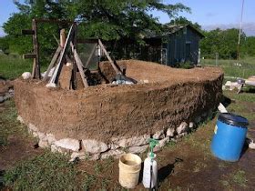 Casa De Cob Bioconstru O Construindo Barro Funda O Alicerce