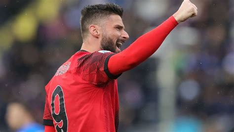 Milan Roma 2 0 Giroud Non Sbaglia Doppia Cifra In Seria A Assist Di