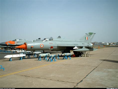 Mikoyan-Gurevich (Hindustan) MiG-21 Bison - India - Air Force | Aviation Photo #0351201 ...