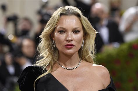 Kate Moss Ashley Graham Ester Expósito y otras vips que se han