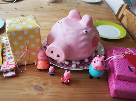 PEPPA-WUTZ-GEBURTSTAG mit Peppa-Wutz-Kuchen,DIY - Einladungen