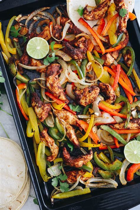 EASY Sheet Pan Chicken Fajitas Karinokada