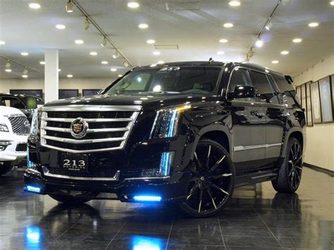 カスタムパーツカタログ Escalade キャルウイング 輸入車販売店