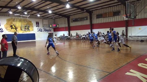 Adriel Linares Bonez Shot Block Against Ft Texas Christian Player