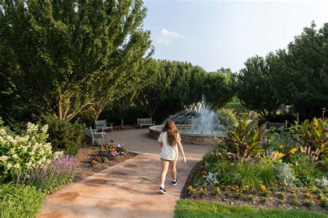 Explore the Magical Green Bay Botanical Garden!