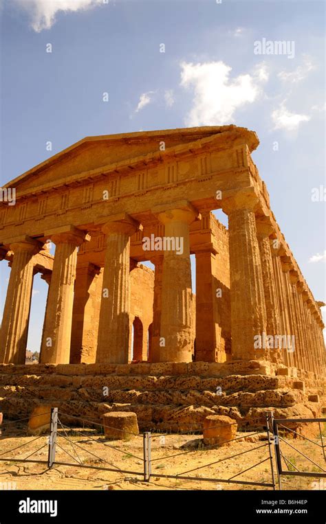 Templo De La Concordia En El Valle De Los Templos De Agrigento En