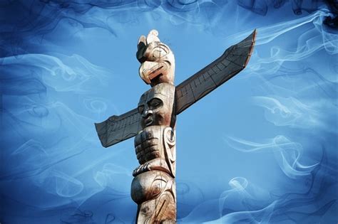 Totem Poles - the Legacy of Native American Indians and Tribal Customs | HubPages