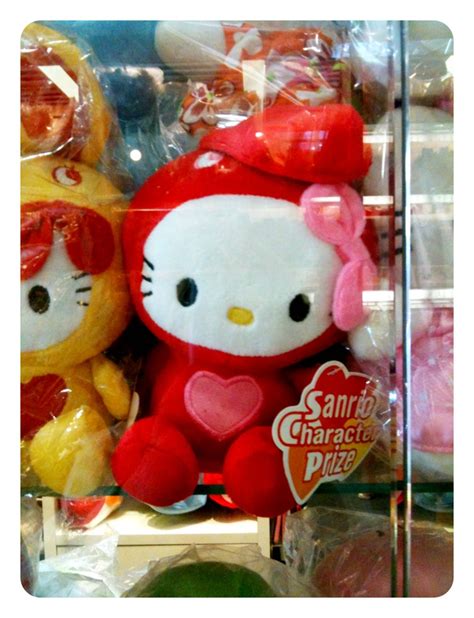 Hello Kitty plushie. | Hello kitty, Kitty, Plushies