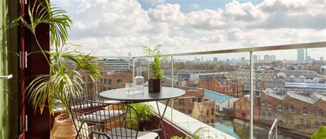 Serviced Apartments in London with Balcony - Check-in-London