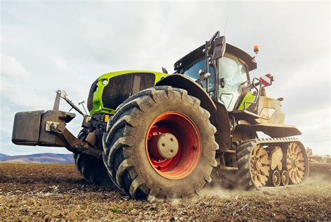 Conoce las ventajas de utilizar tractores agrícolas con GPS