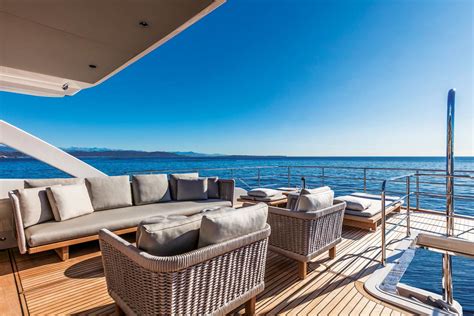 Absolute Yachts Navetta 73 The Absolute Opera