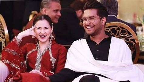 Hania Amir avoids social media association with Asim Azhar post breakup ...