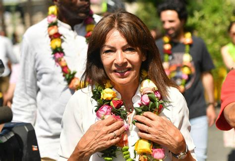 Voyage polémique d Anne Hidalgo à Tahiti la mairie de Paris