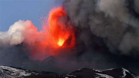 El Volc N Etna Registra Una Nueva Erupci N Y Paraliza El Aeropuerto De