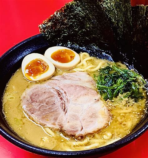 とんこつ醤油ラーメン 横浜家系ラーメン「一二三家」 ヨコハマ経済新聞