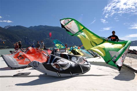 The most common types of kiteboarding kites