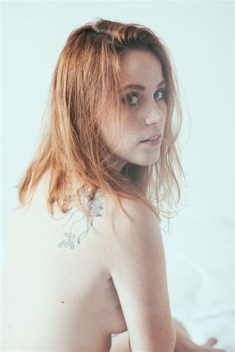 Hair Face Shoulder White Skin Lip Porn Pic