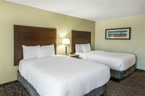 La Quinta Inn & Suites by Wyndham Las Vegas Airport South | Las Vegas ...