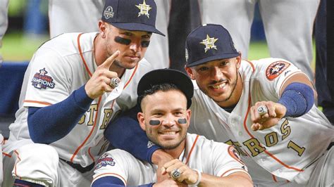 Houston Astros unveil World Series rings - ESPN