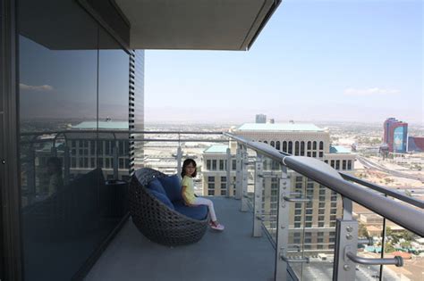 Cosmopolitan Las Vegas Hotel Review: Corner 1BR Suite with 180 Degrees ...