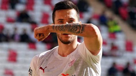 Umut Nayir den ilk maçında şık gol TRT Spor