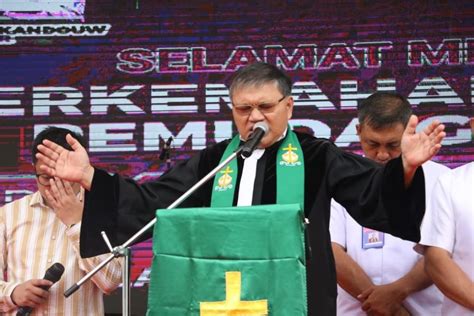 Dihadiri Gubernur Olly ROR RD Ikuti Ibadah Pembukaan PKPG Tahun 2023