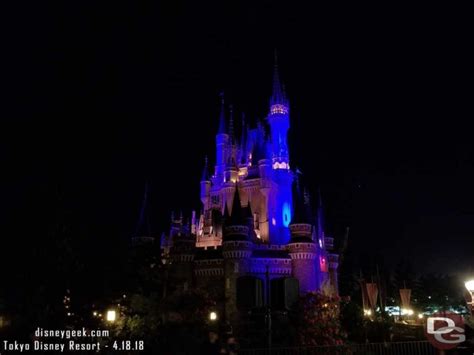 Tokyo Disneyland - Brand New Dream Fireworks & Cinderella Castle - The Geek's Blog @ disneygeek.com