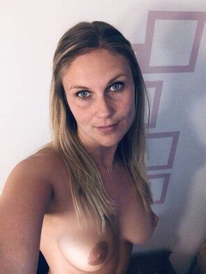 Sexy Girl IMG WA Porn Pic