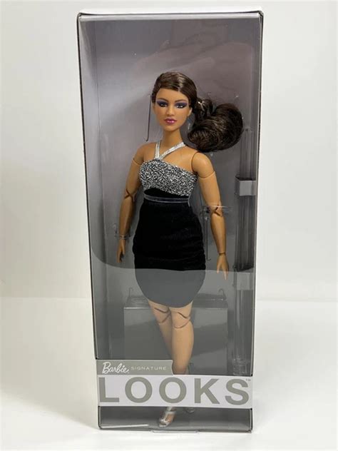 BARBIE SIGNATURE LOOKS Poupée Curvy Brunette Queue de Cheval Mattel HBX EUR