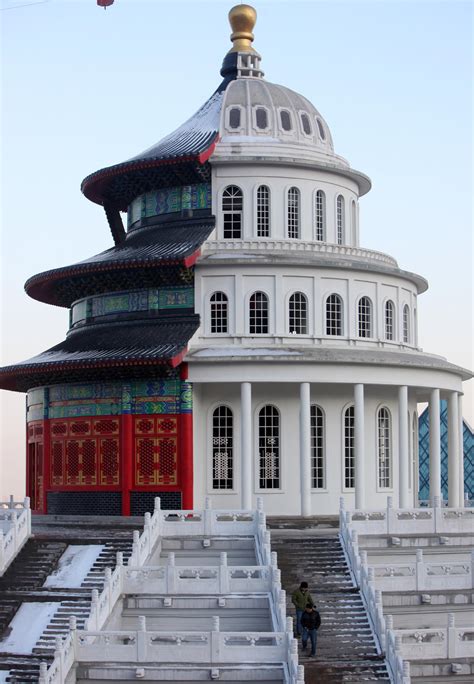 China's weird architecture - CBS News