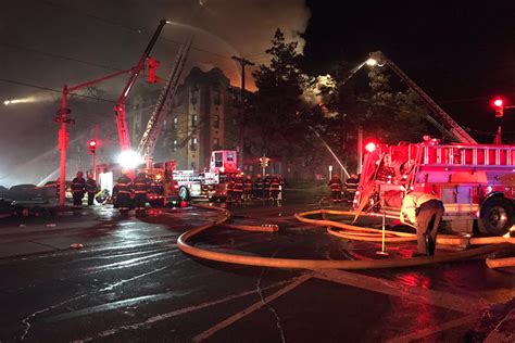 Philadelphia Firefighters Injured In Five Alarm Blaze Firefighternation Fire Rescue