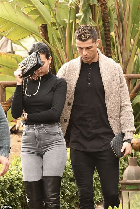 Cristiano Ronaldo And Georgina Rodriguez In Marbella Daily Mail Online