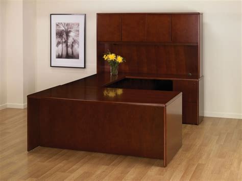 SOLID WOOD U-SHAPED DESK W/ HUTCH 72"x104"