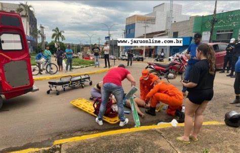 Jaru Colis O Entre Motocicleta E Ve Culo De Passeio Deixa V Tima Em