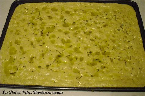 Focaccia Alle Erbe Con Zafferano La Dolce Vita