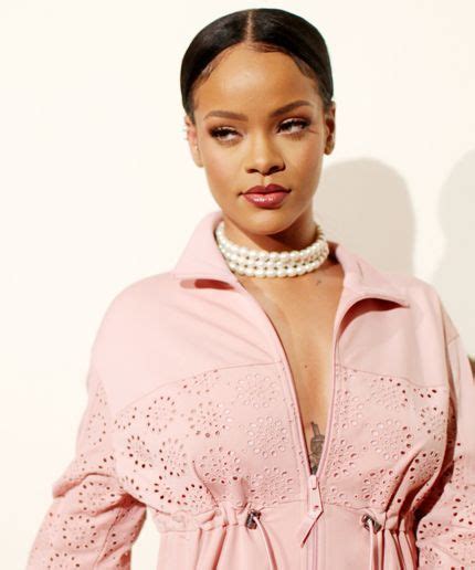 Why Is Rihanna Naked With Her Niece Rihanna Rihanna Style Star Fashion