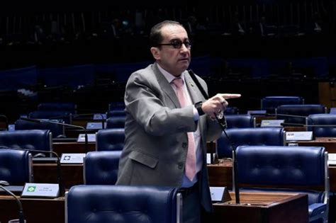 Senador Jorge Kajuru sai da UTI e poderá ter alta hospitalar em breve