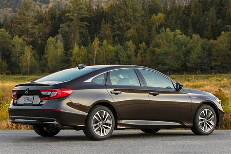 2019 Honda Accord Vs 2019 Volkswagen Passat Which Is Better Autotrader