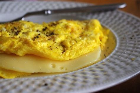 The Trick To Making The Most Delicious, Fluffy Omelet - Plan to Eat