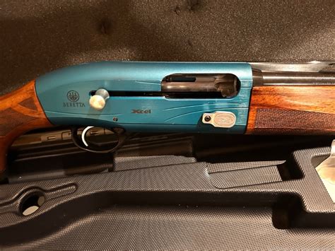 Beretta R400 12 GA Excel Semi Auto Shotgun Ribbed Barrel 7 Chokes