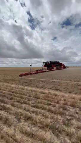 Green On Brown Spot Spraying Agrifac Aic Plus Bilberry Youtube