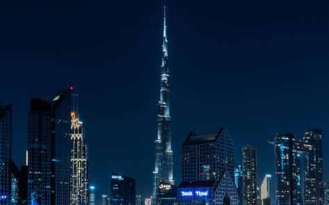 Get Your Cameras Ready For The Dazzling Burj Khalifa Light Show