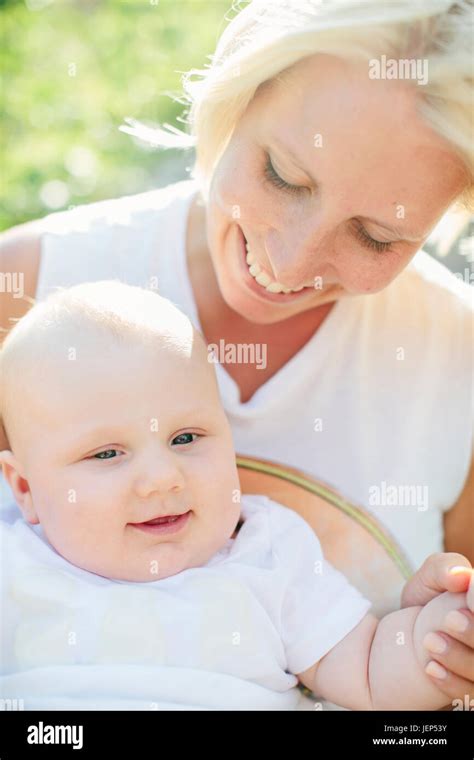 Mother with baby girl Stock Photo - Alamy