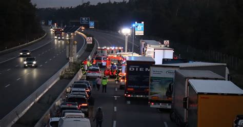 Rhein Neckar Drei schwere Unfälle auf A6 Fahrbahn Richtung Mannheim