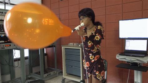 Reina Blows A Qualatex 16 Balloon To Bursting Mp4 1080p The Inflation Laboratory Clips4sale