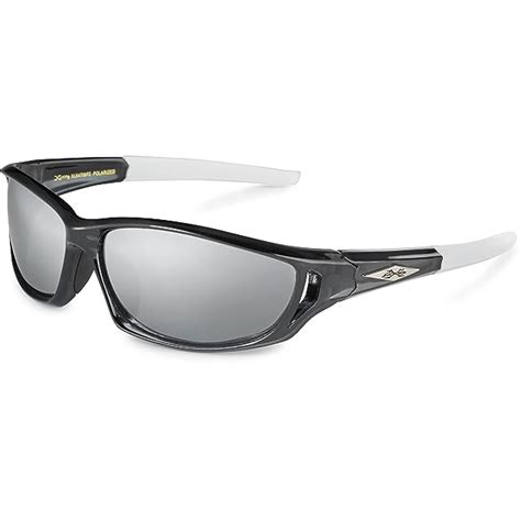 6 Best Running Sunglasses For Small Faces [Apr 2024] Review & Buying